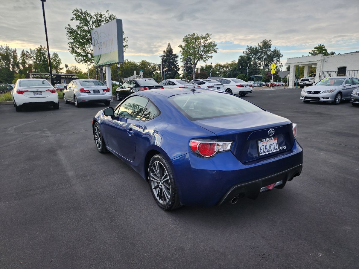 2013 Scion FR-S photo 3