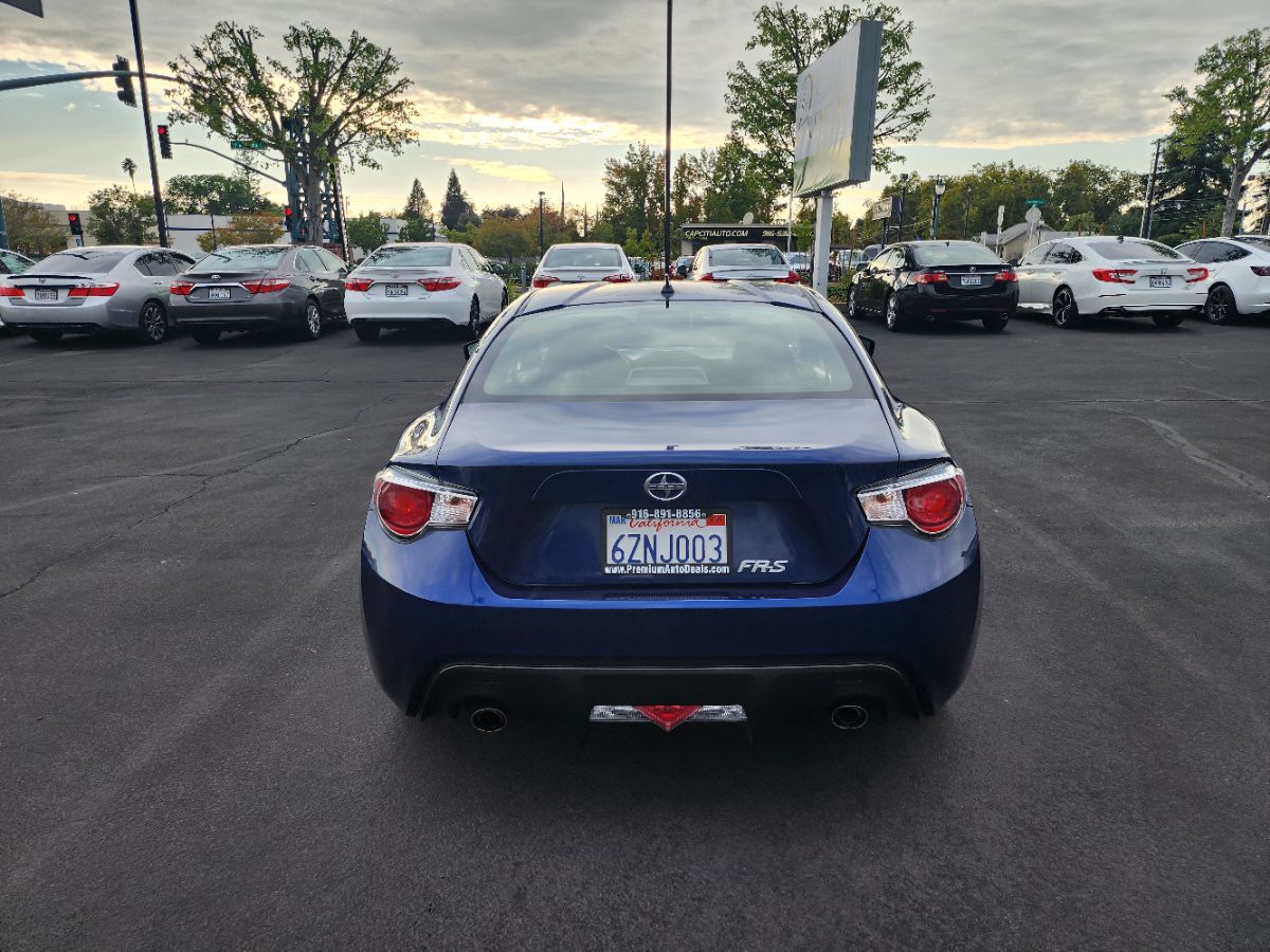 2013 Scion FR-S photo 4