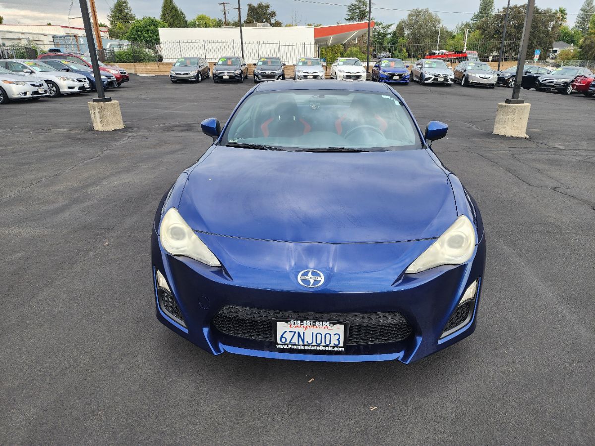 2013 Scion FR-S photo 8