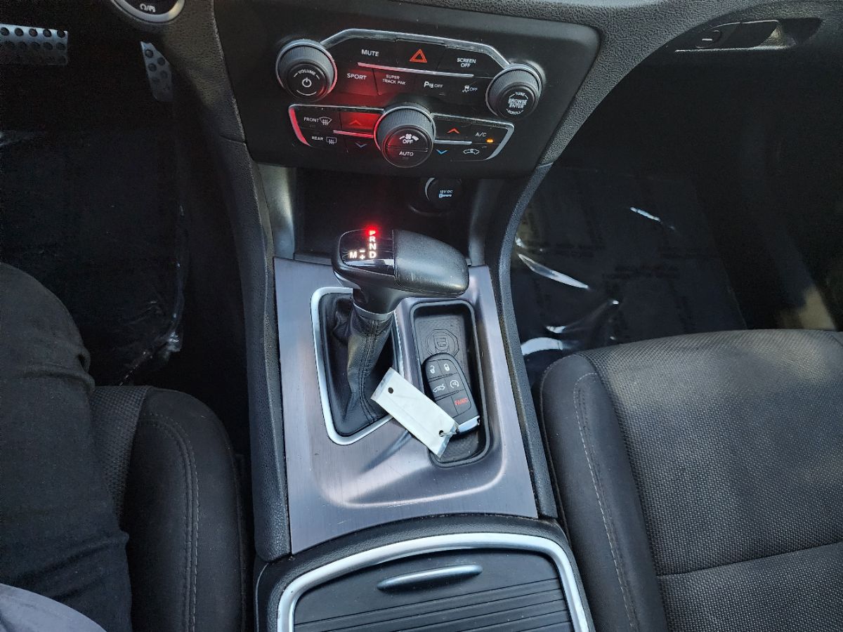 2018 Dodge Charger R/T Scat Pack photo 18