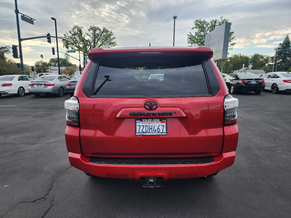 2017 Toyota 4Runner SR5 Premium 4WD photo 4
