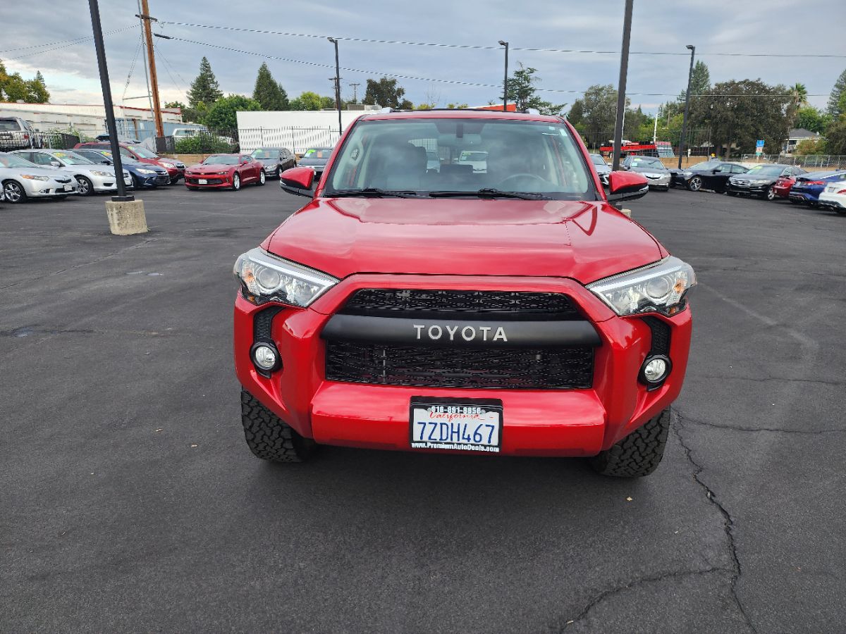 2017 Toyota 4Runner SR5 Premium 4WD photo 8