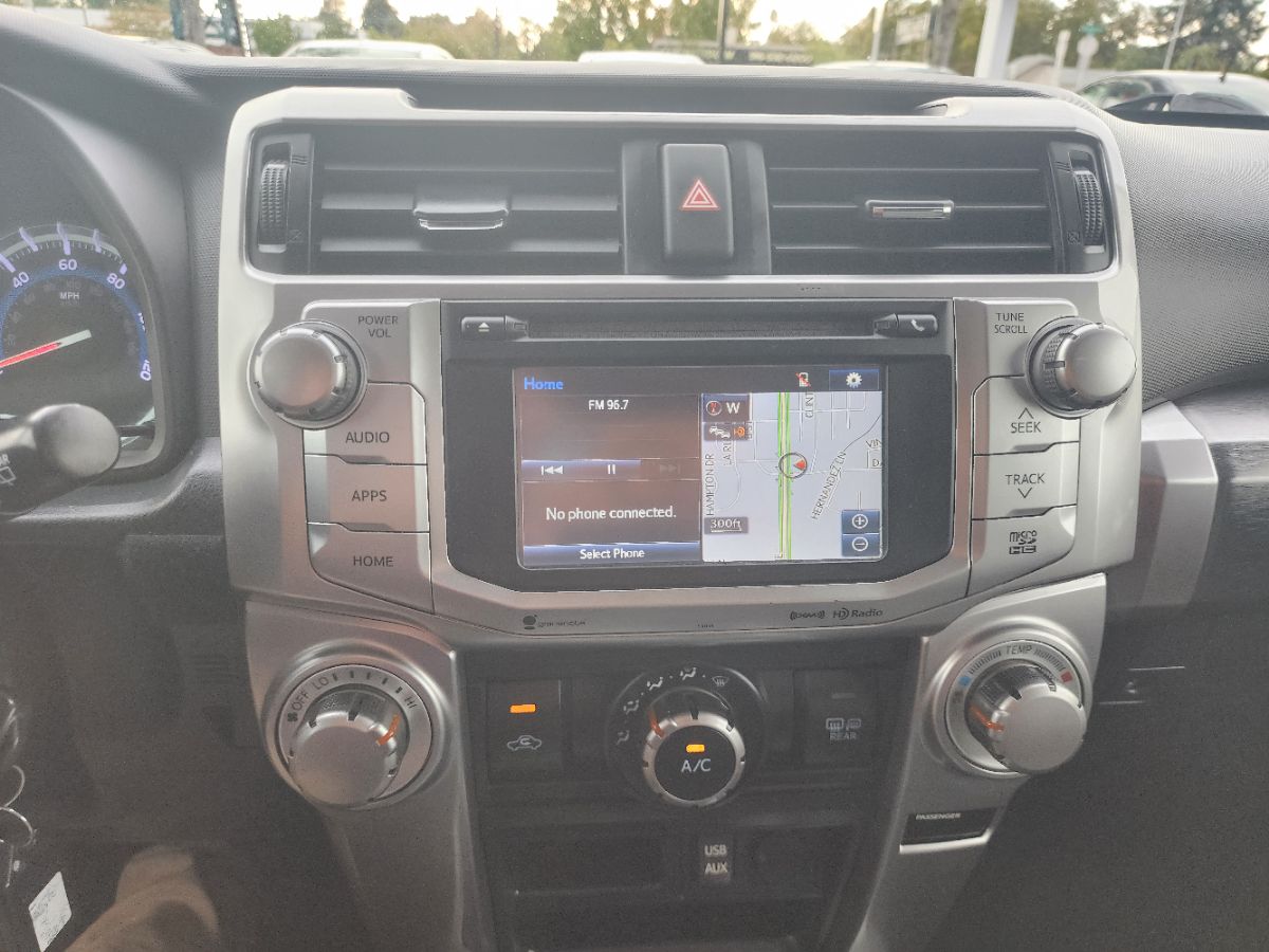 2017 Toyota 4Runner SR5 Premium 4WD photo 15