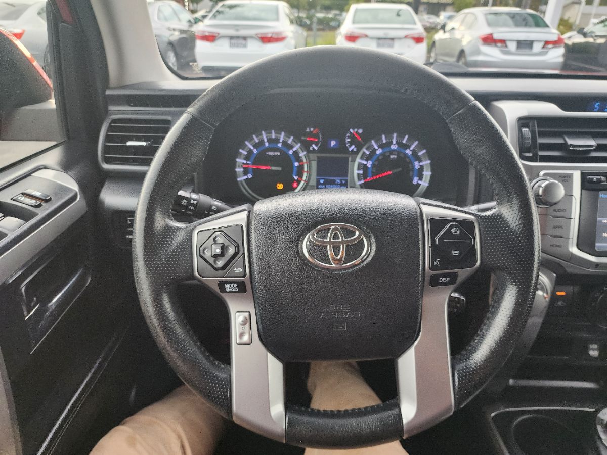 2017 Toyota 4Runner SR5 Premium 4WD photo 19