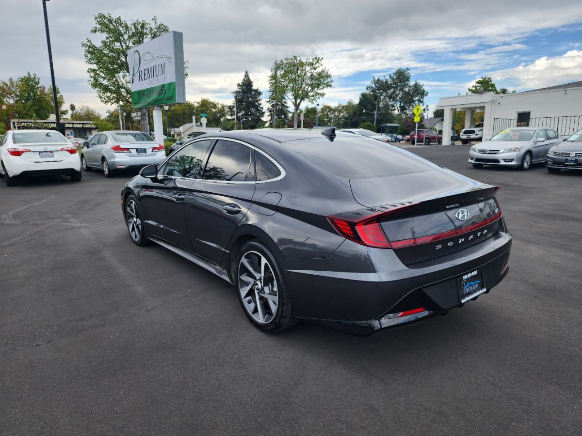 2021 Hyundai Sonata SEL Plus photo 3