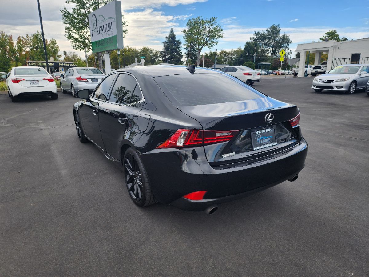 2016 Lexus IS 200t photo 3