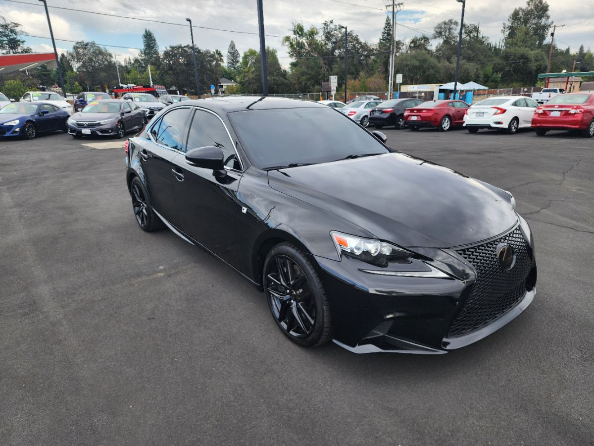 2016 Lexus IS 200t photo 7