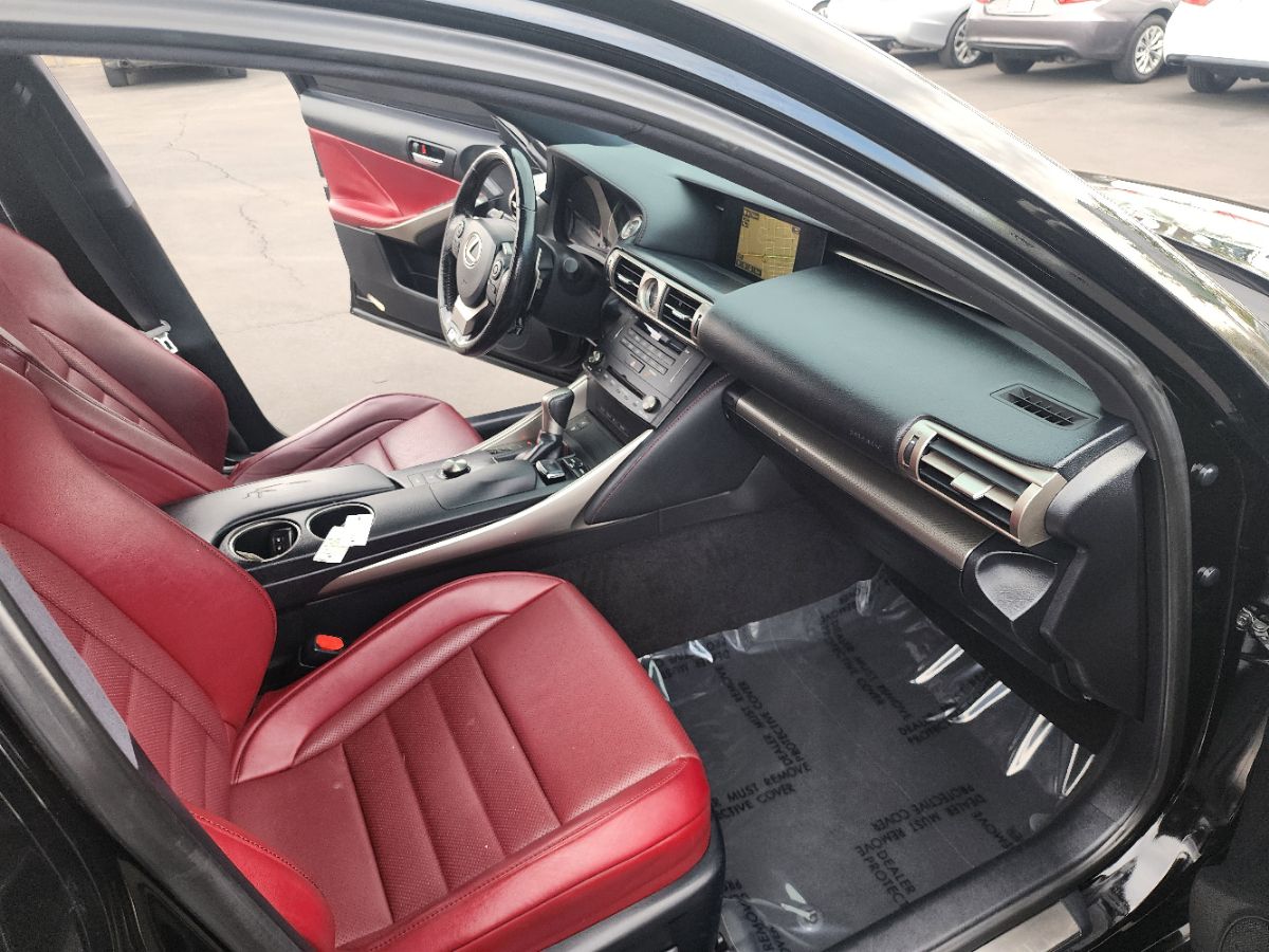 2016 Lexus IS 200t photo 12