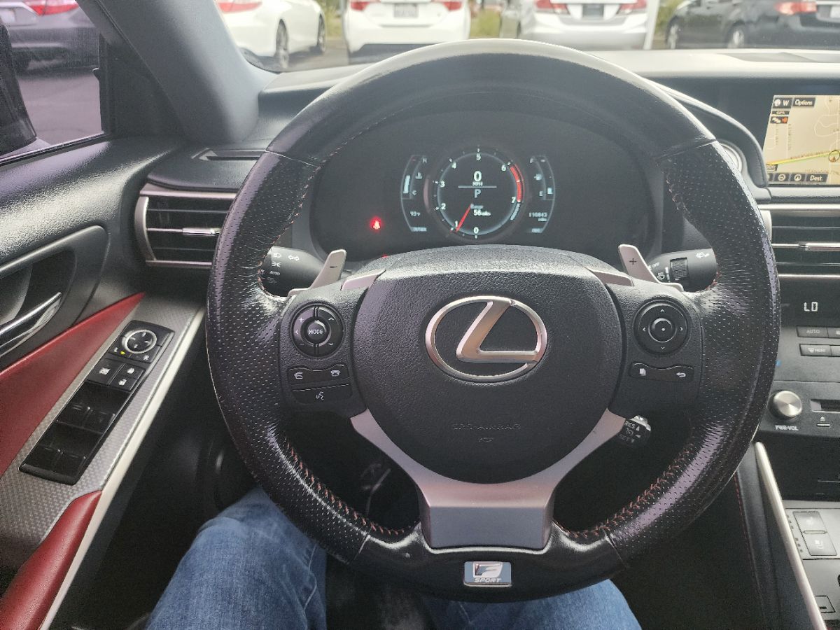 2016 Lexus IS 200t photo 19