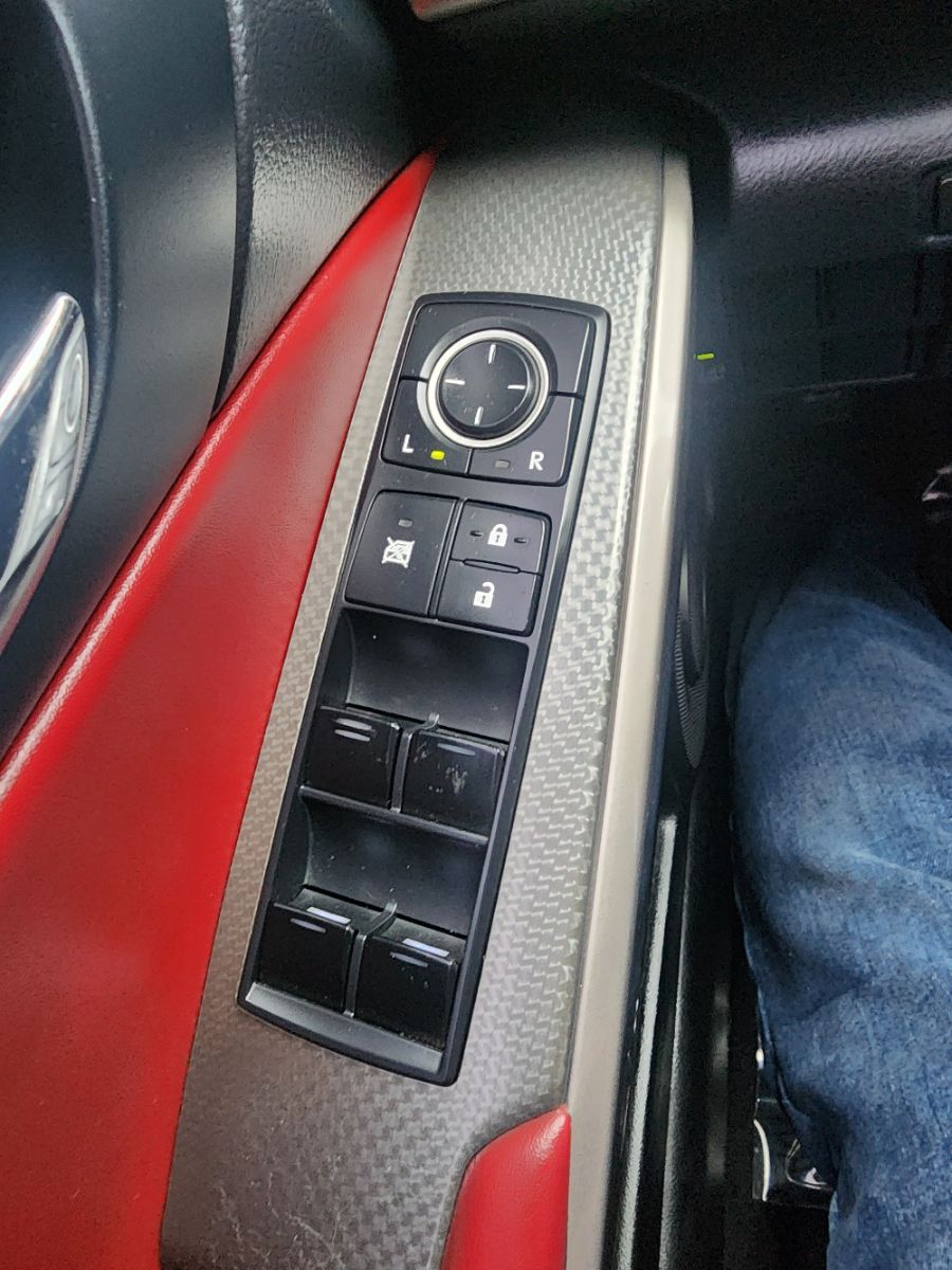 2016 Lexus IS 200t photo 20