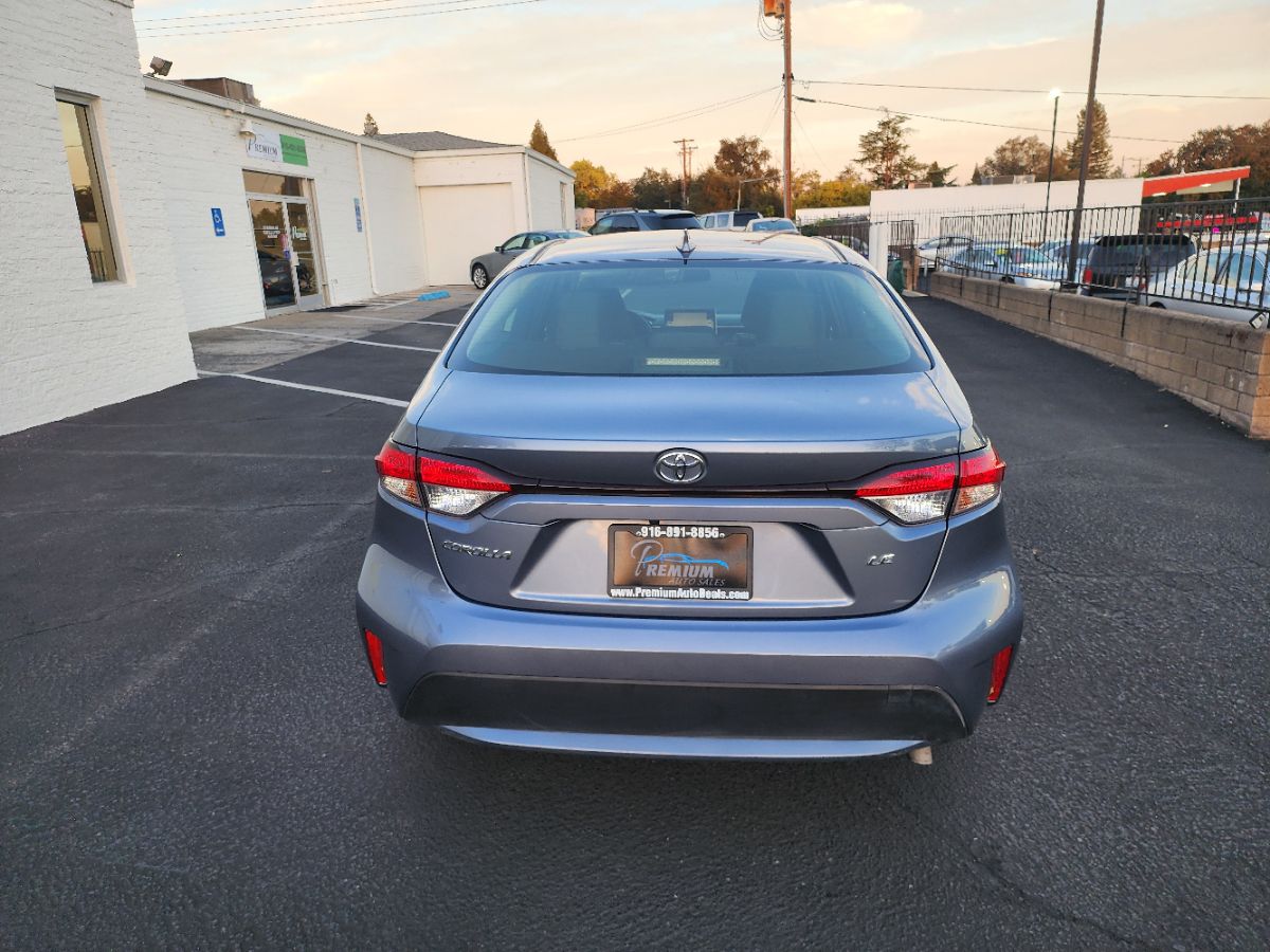 2021 Toyota Corolla LE photo 4
