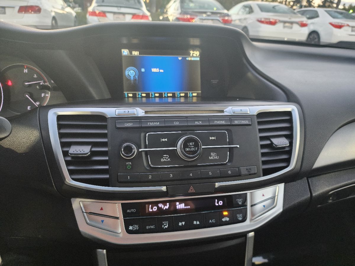 2014 Honda Accord photo 14