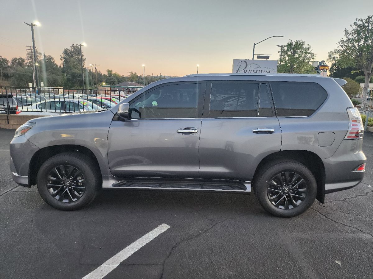 2021 Lexus GX 460 Premium photo 2