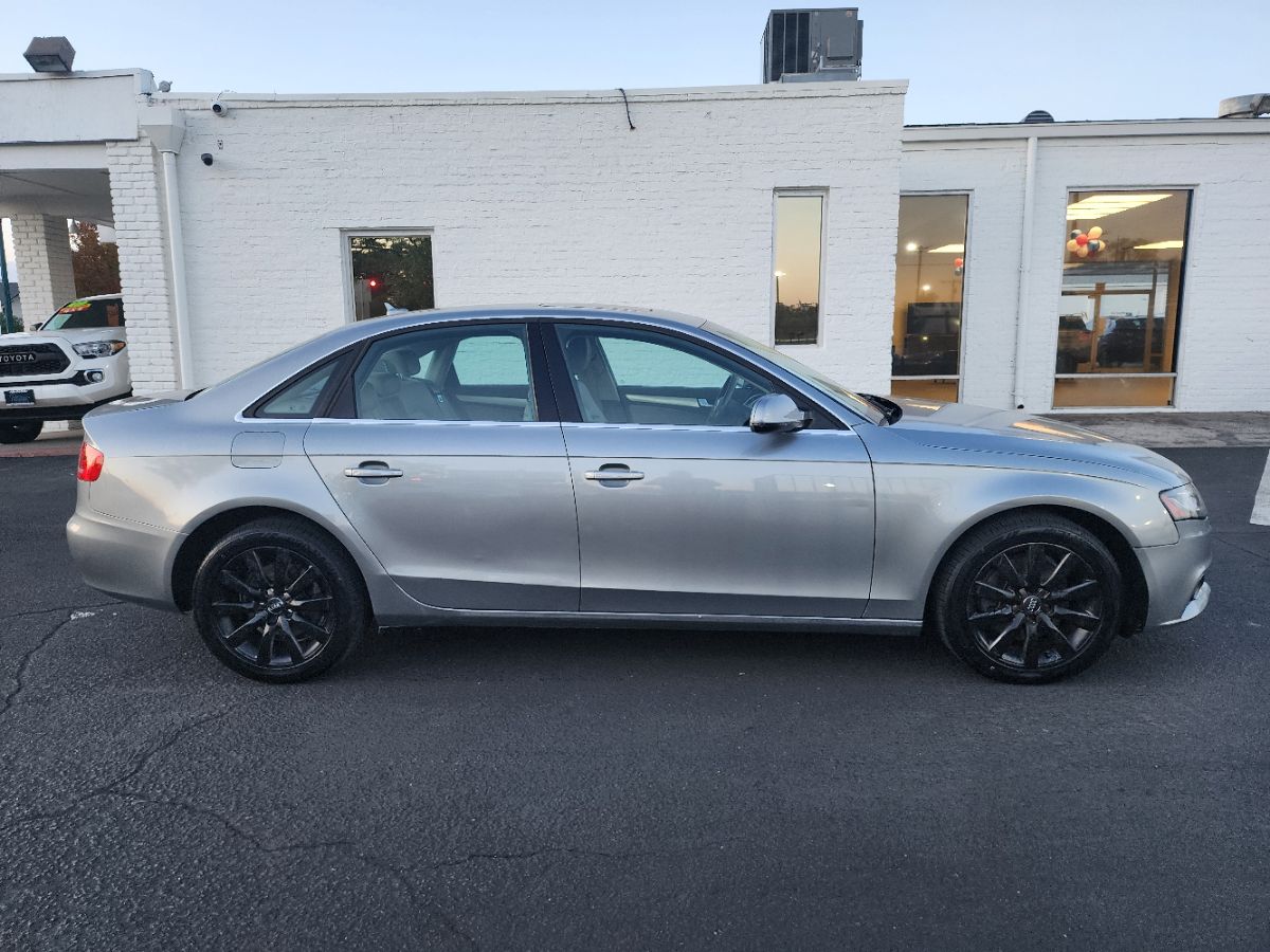 2010 Audi A4 2.0T Premium Plus photo 3