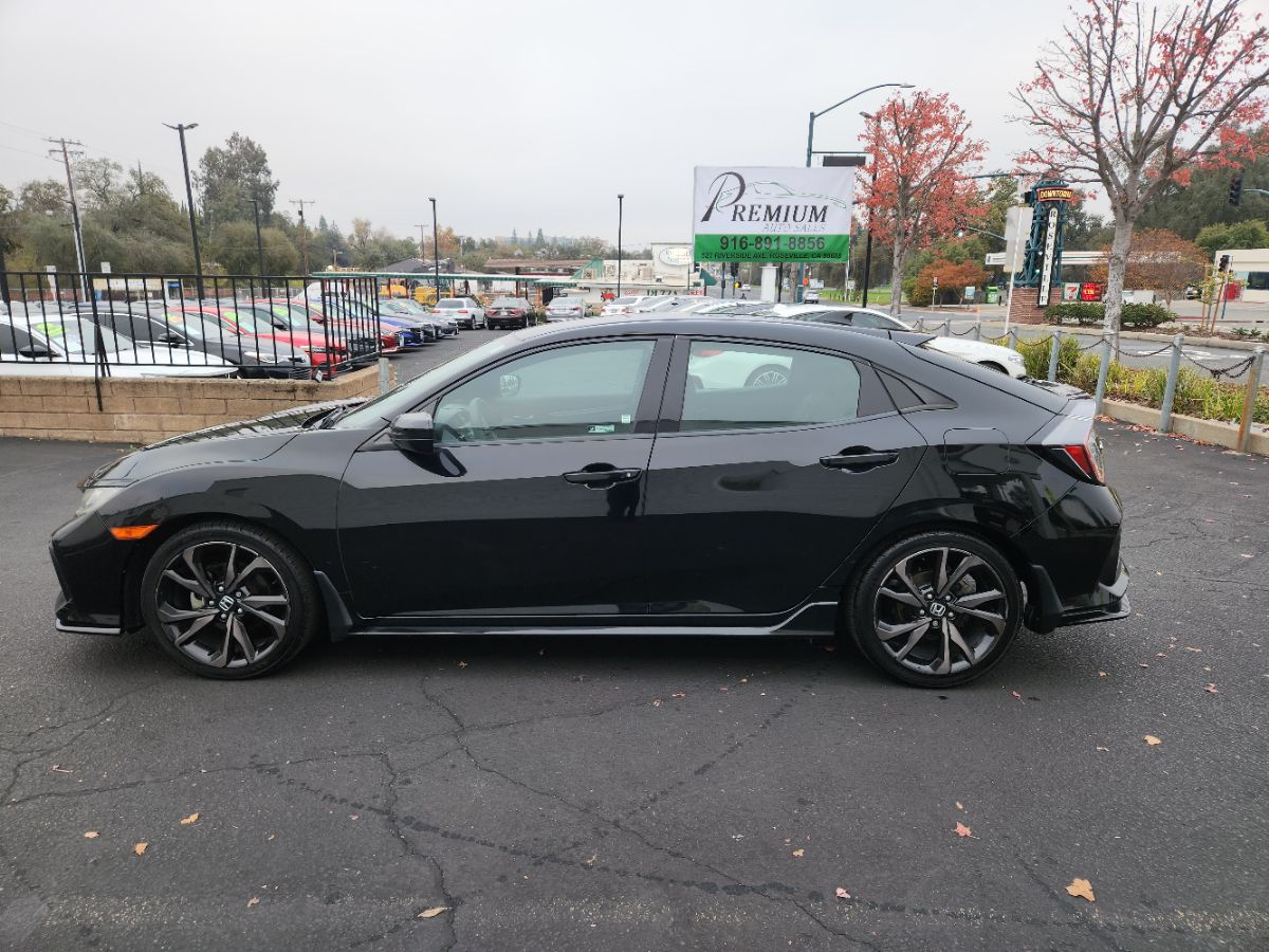 2018 Honda Civic Hatchback Sport photo 2