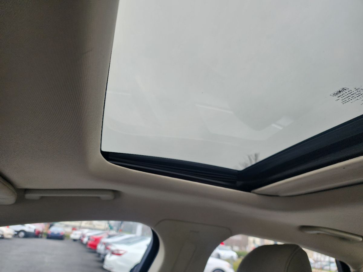 2017 Ford Fusion SE - Photo 13