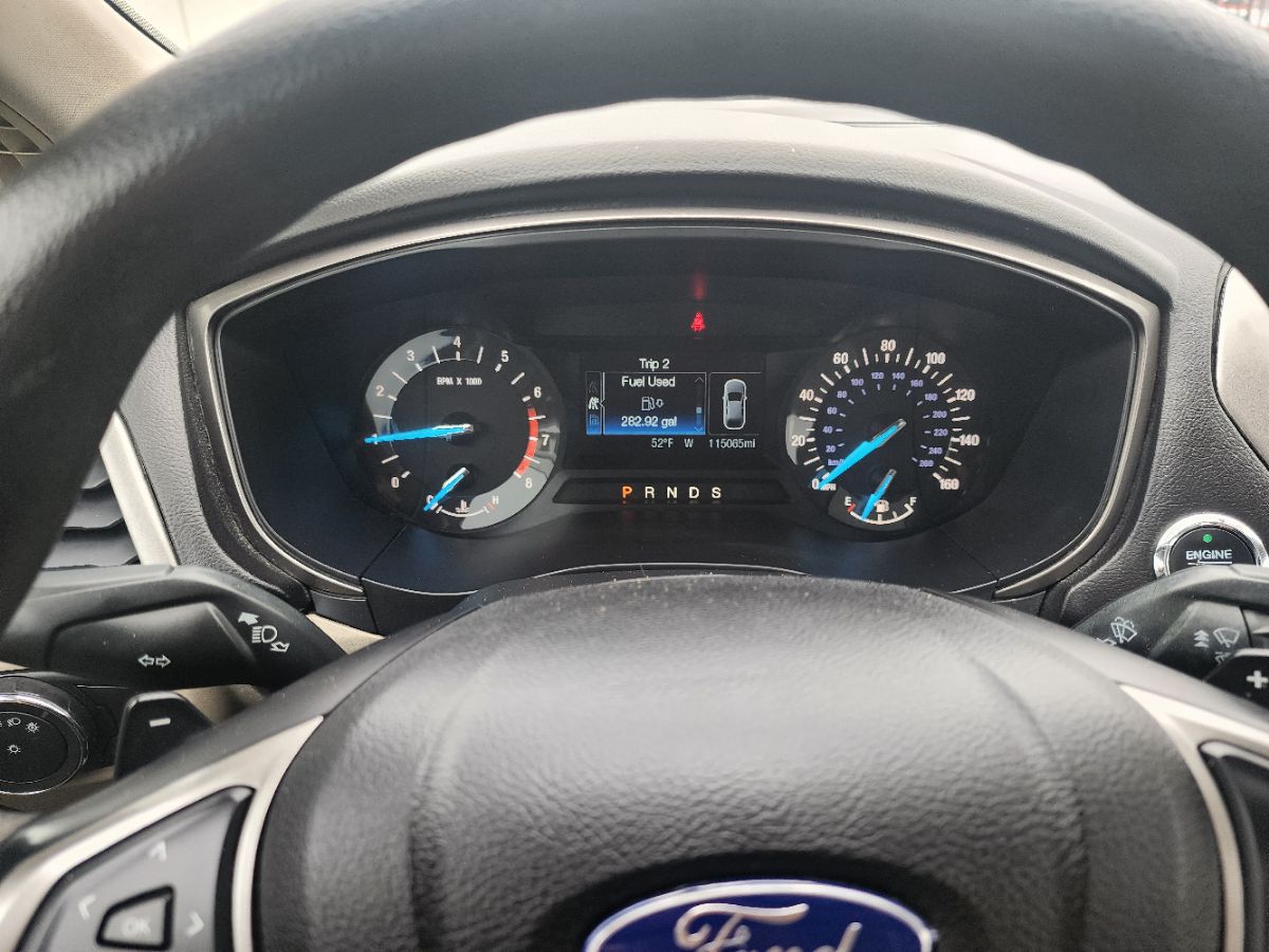 2017 Ford Fusion SE - Photo 17