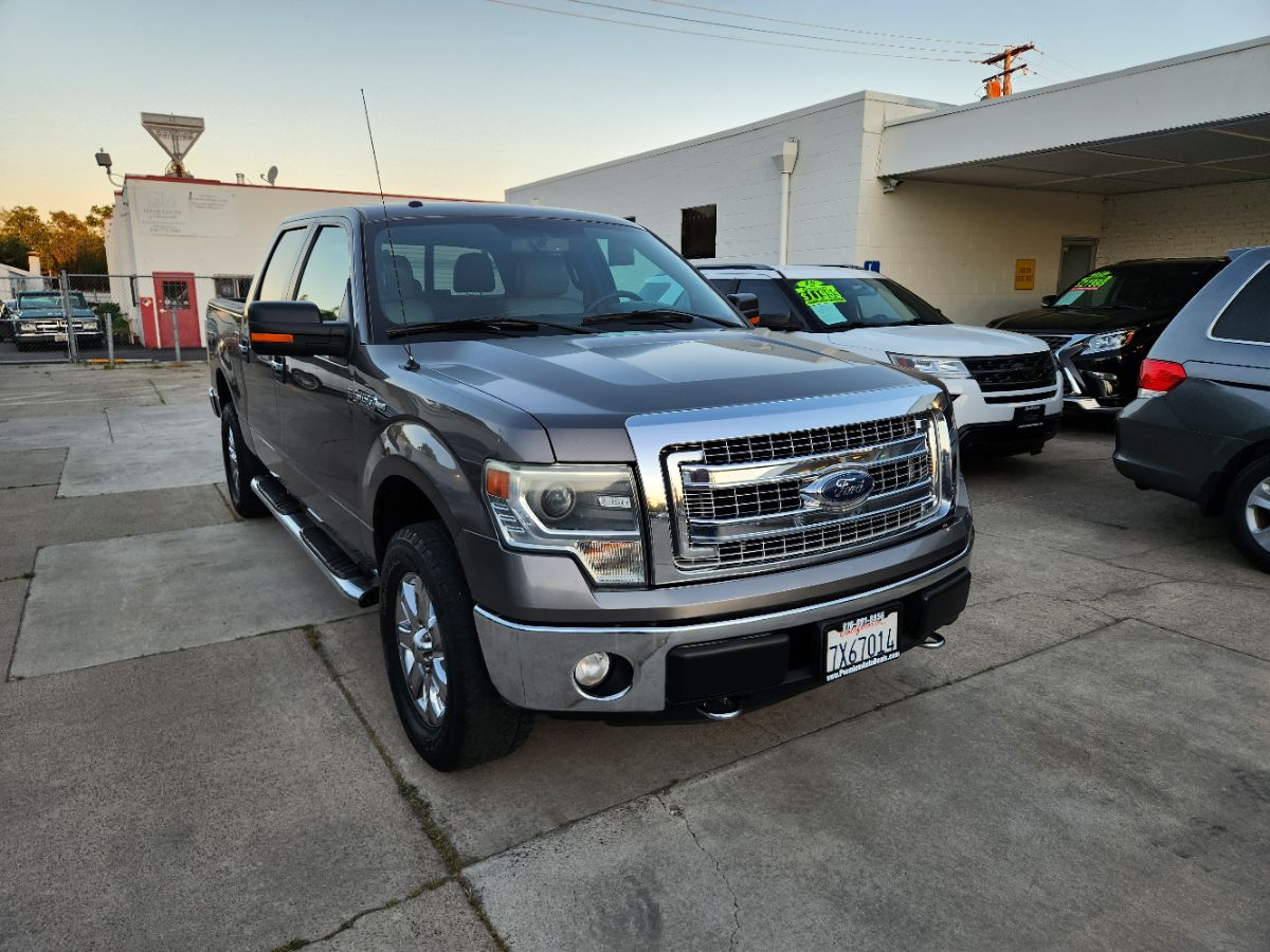 View vehicle photo 7