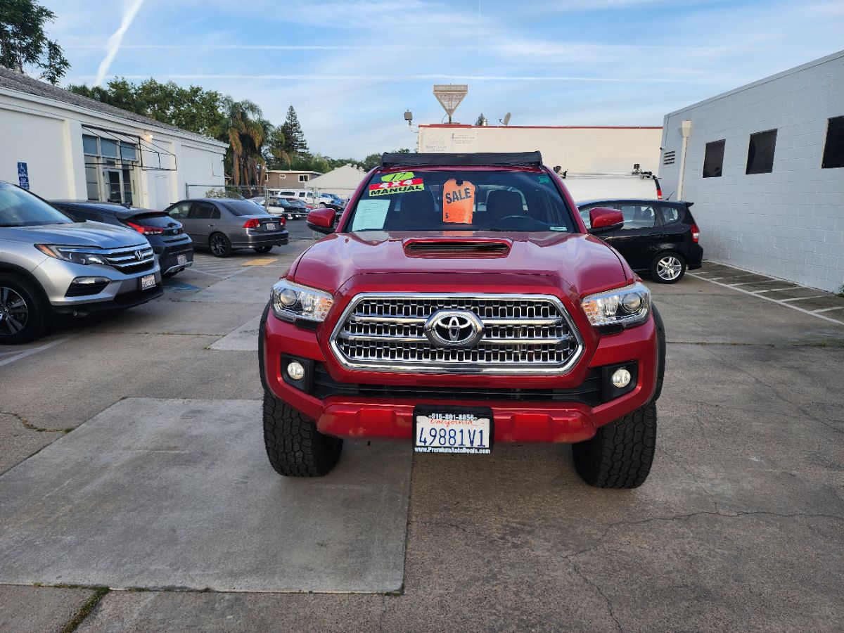 2017 Toyota Tacoma TRD Sport - Photo 8