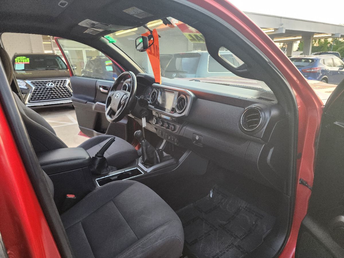 2017 Toyota Tacoma TRD Sport - Photo 13