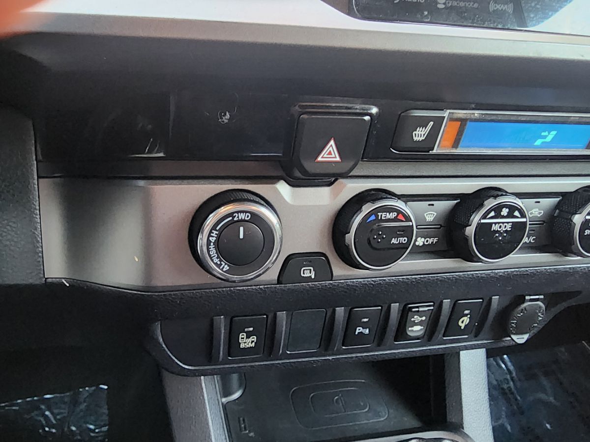 2017 Toyota Tacoma TRD Sport - Photo 18