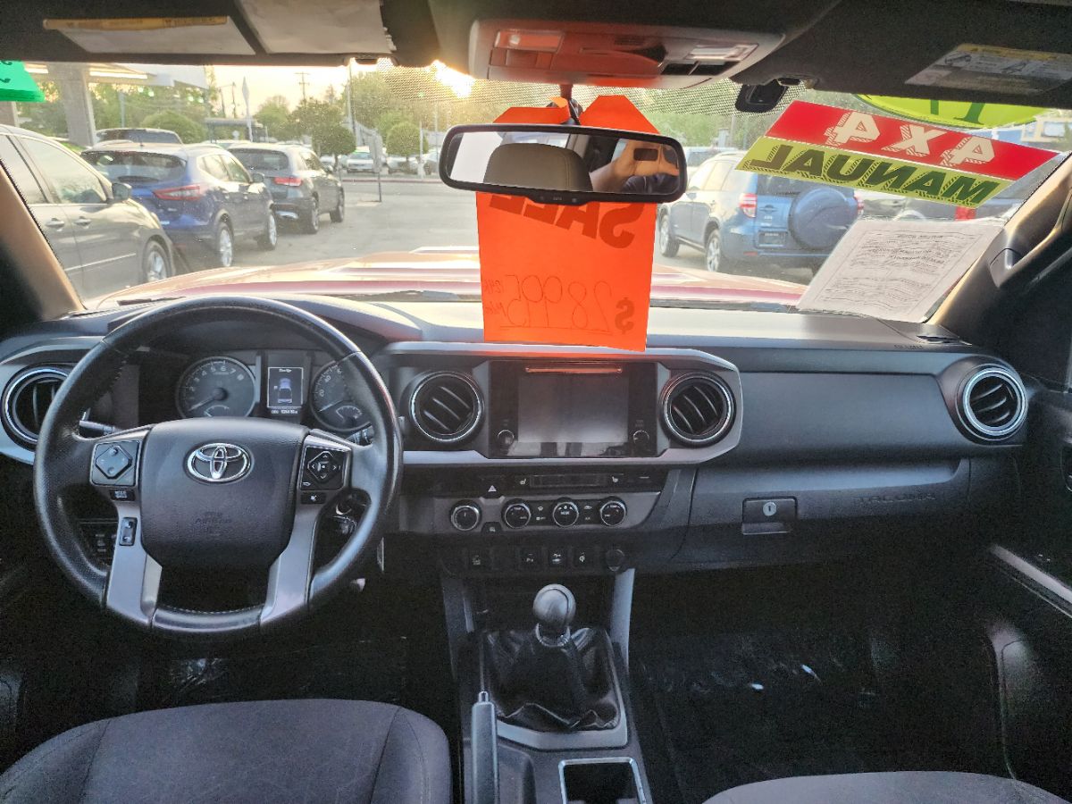 2017 Toyota Tacoma TRD Sport - Photo 24