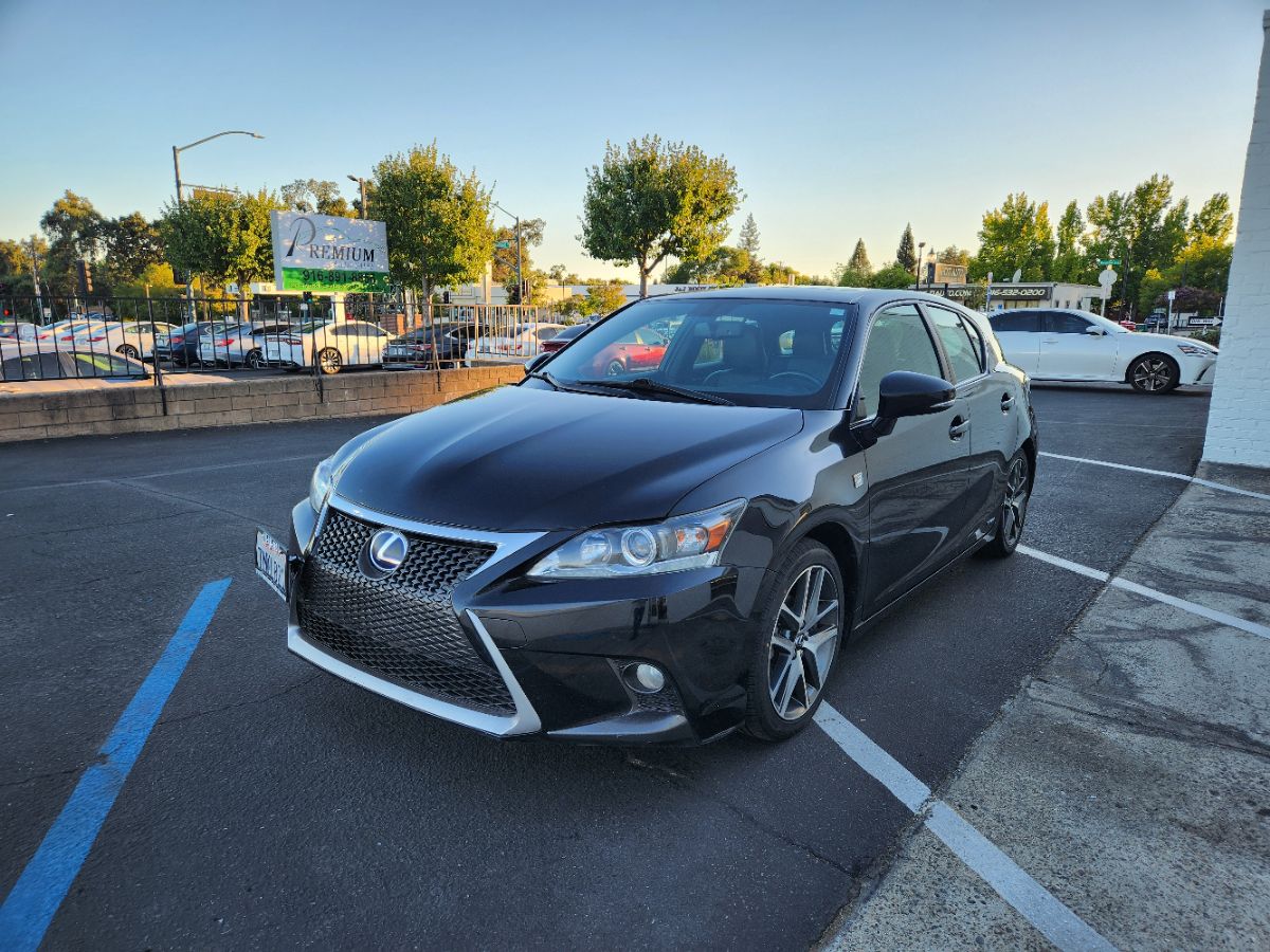 Lexus CT photo 23
