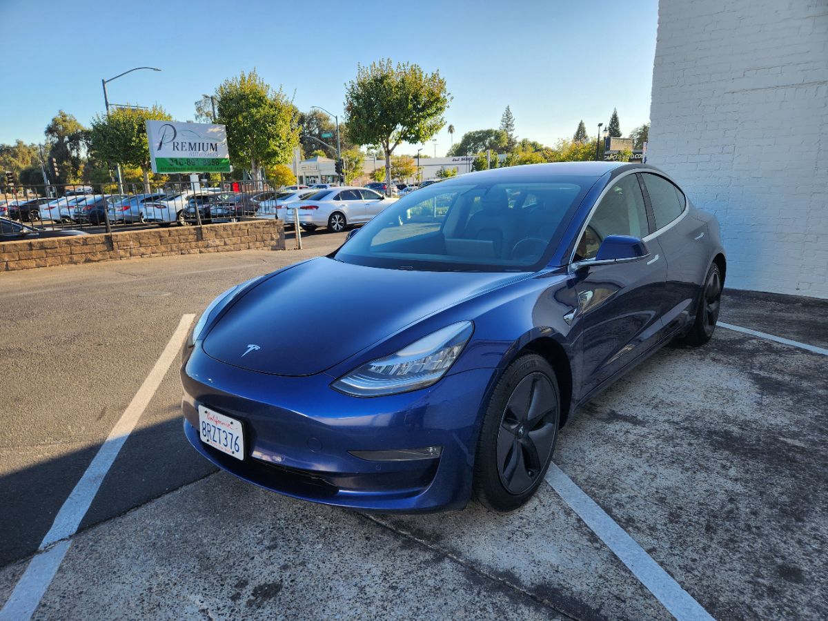 Tesla Model 3 photo 20
