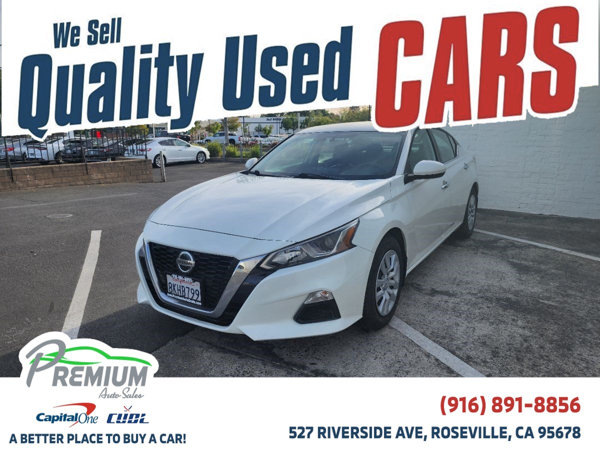 White 2019 Nissan Altima Sedan Front-Wheel Drive Automatic
