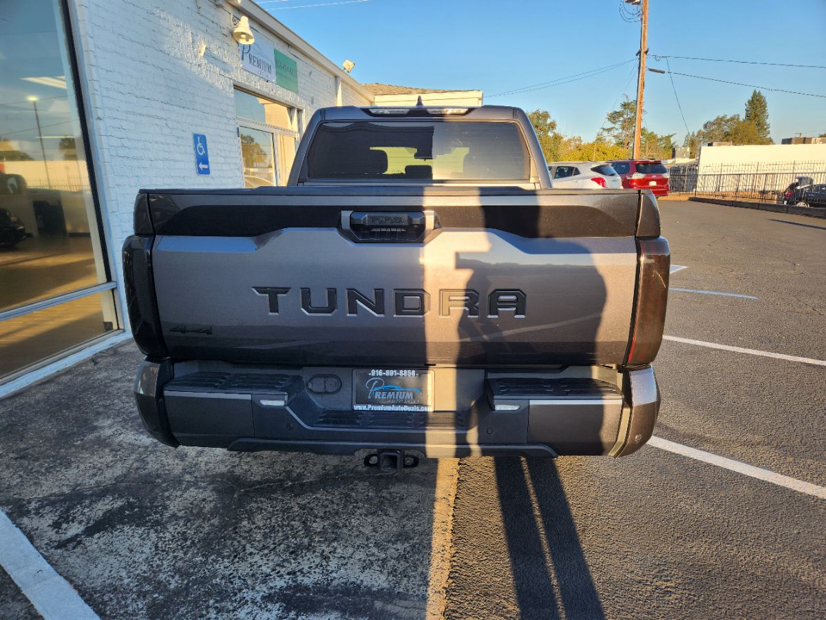 Toyota Tundra photo 3