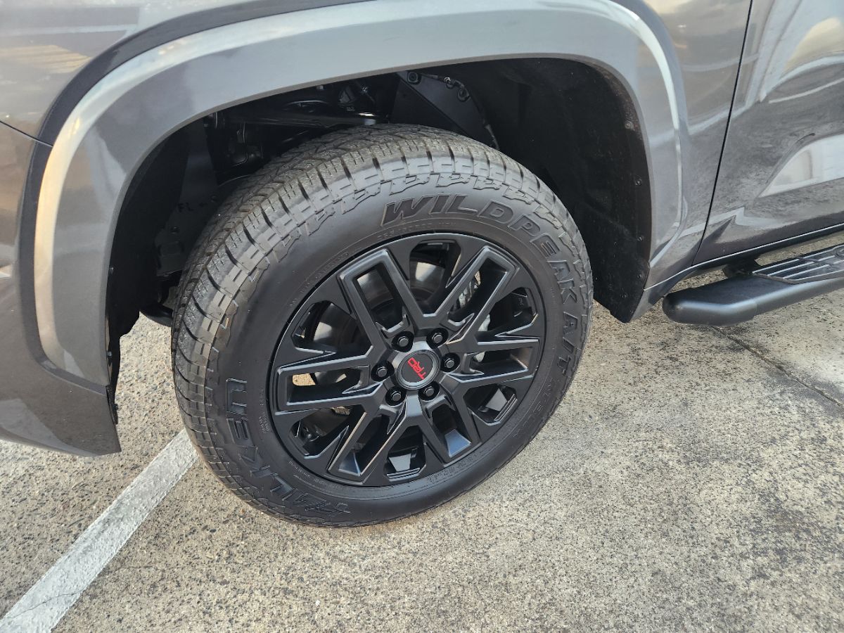 Toyota Tundra photo 8