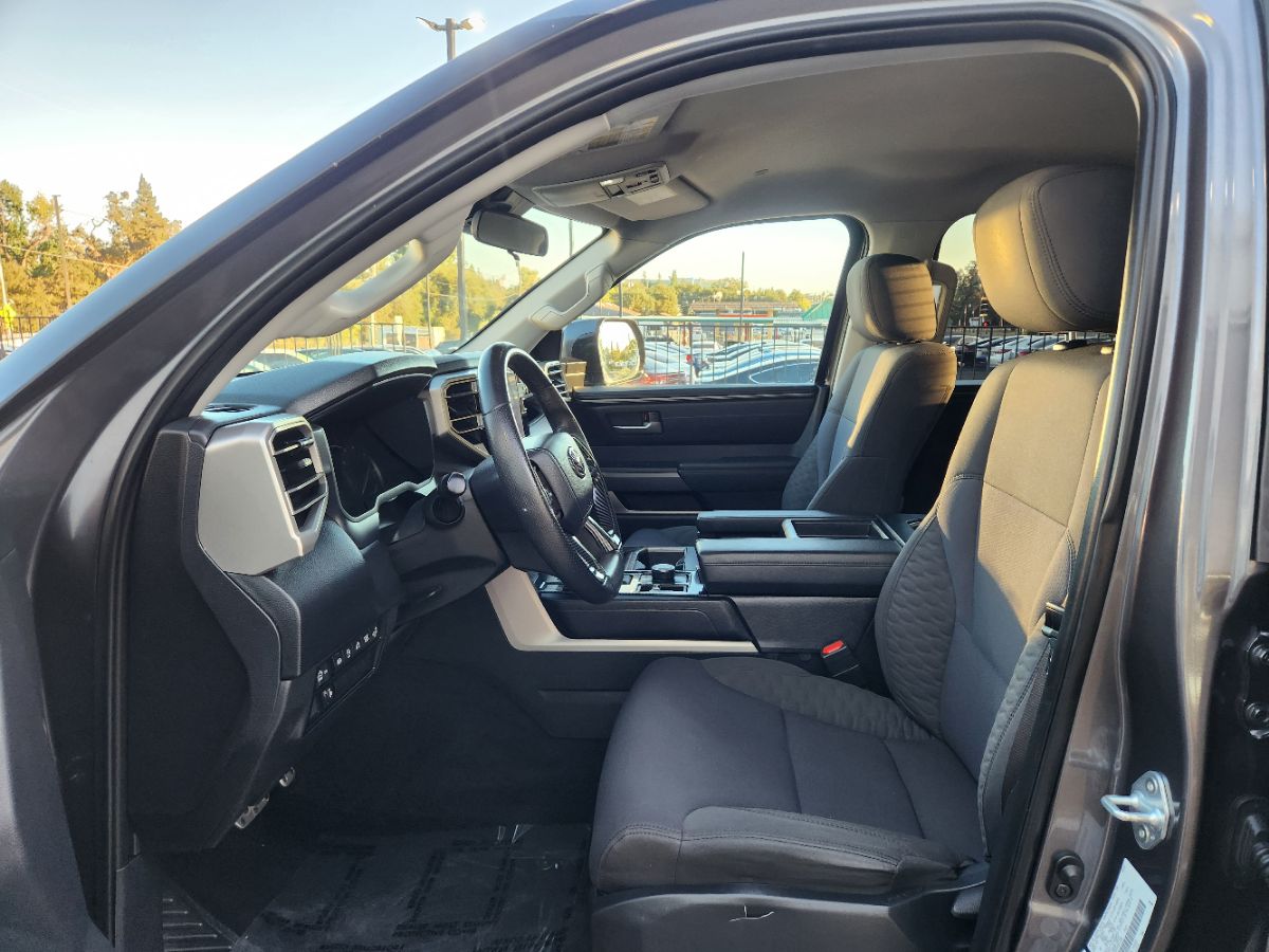 Toyota Tundra photo 10