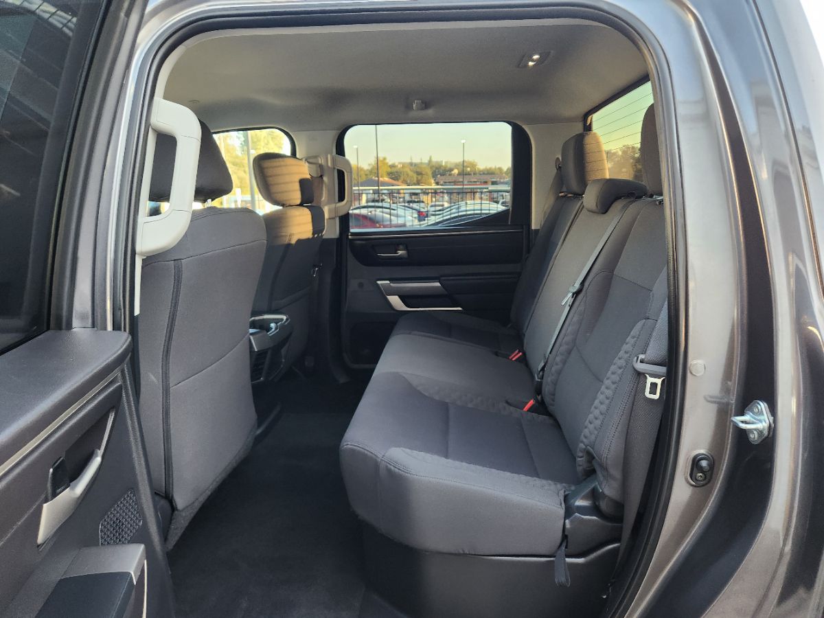 Toyota Tundra photo 11