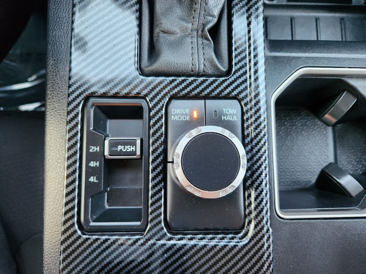 Toyota Tundra photo 19