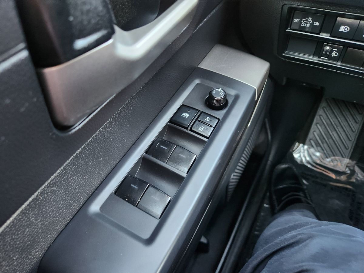 Toyota Tundra photo 25