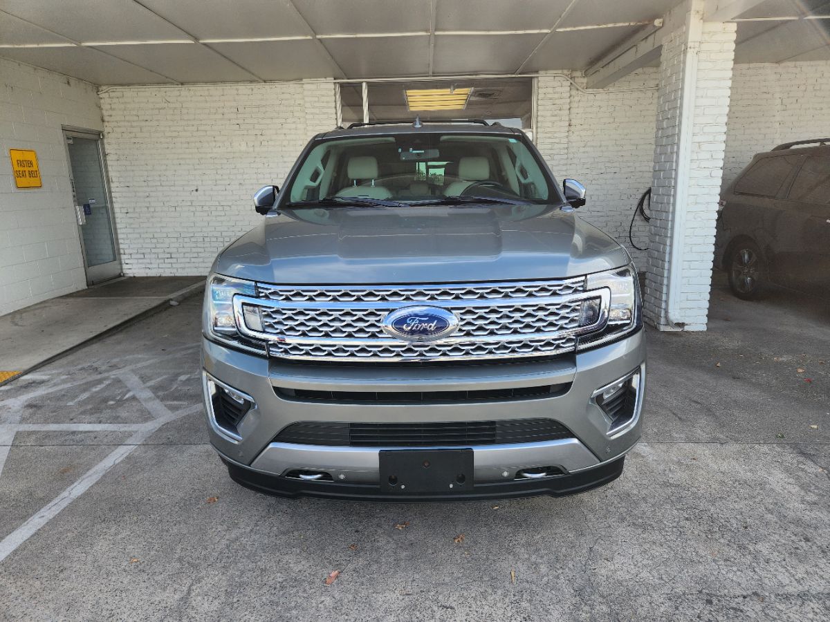Ford Expedition MAX photo 8
