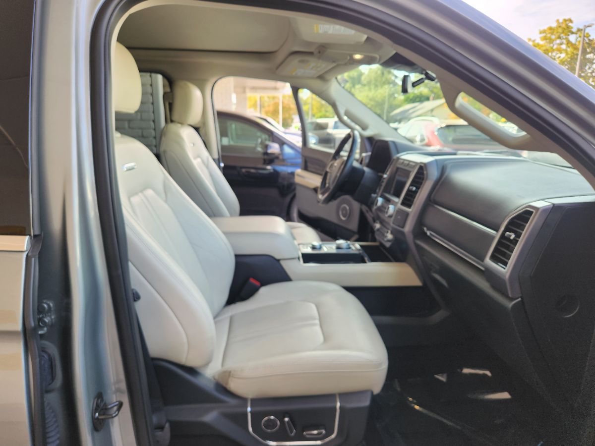 Ford Expedition MAX photo 15