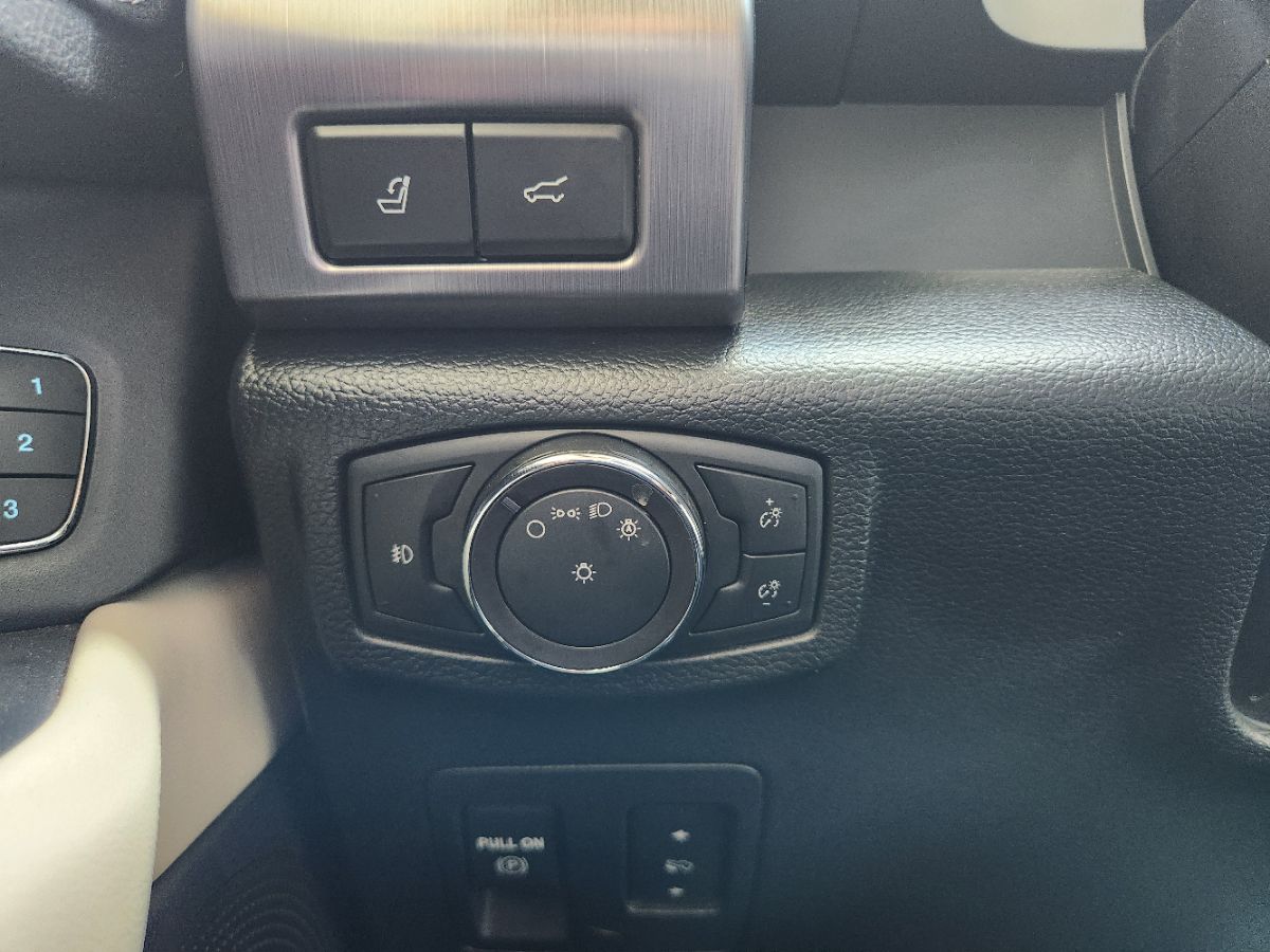 Ford Expedition MAX photo 26