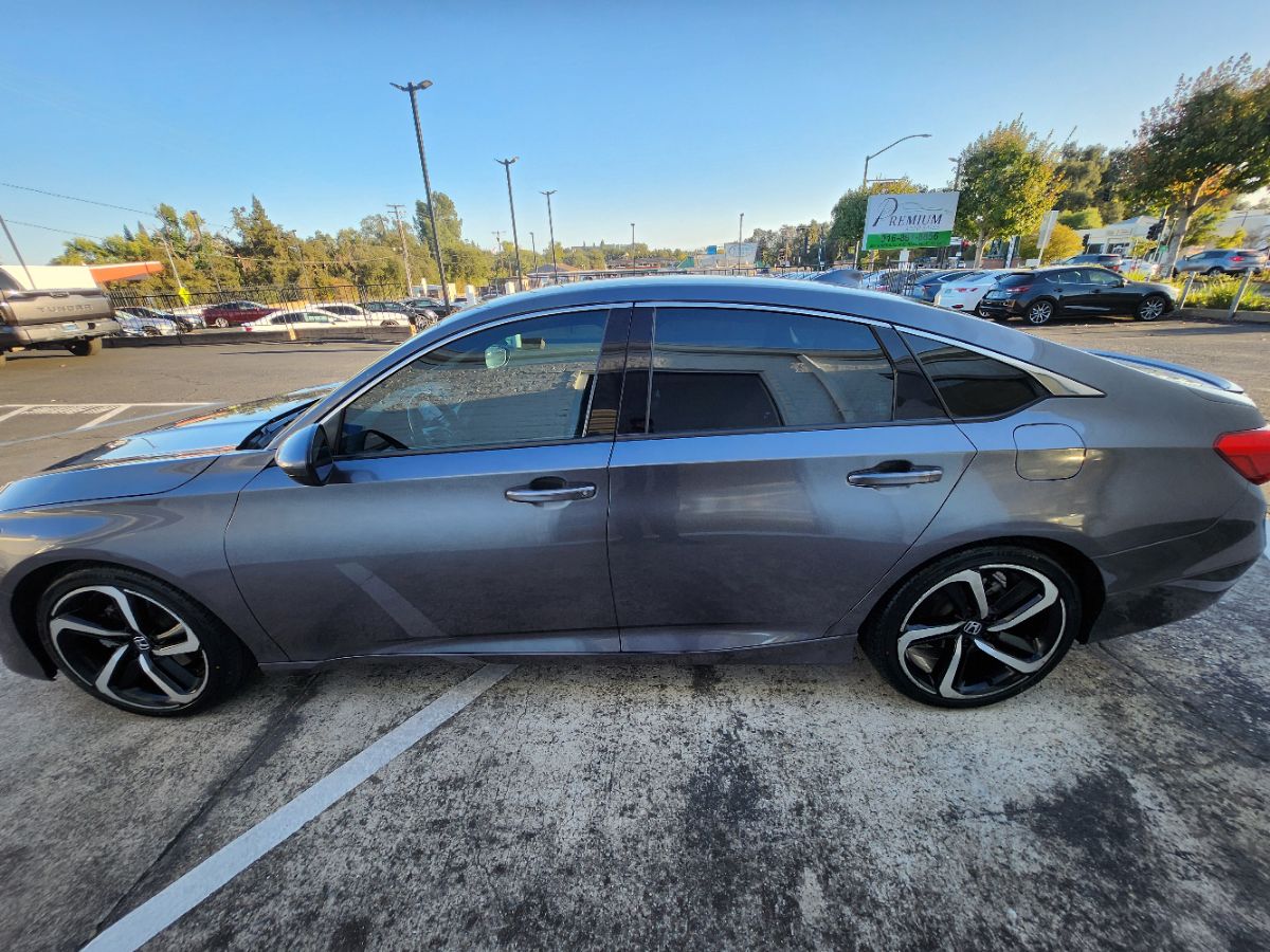Honda Accord photo 2