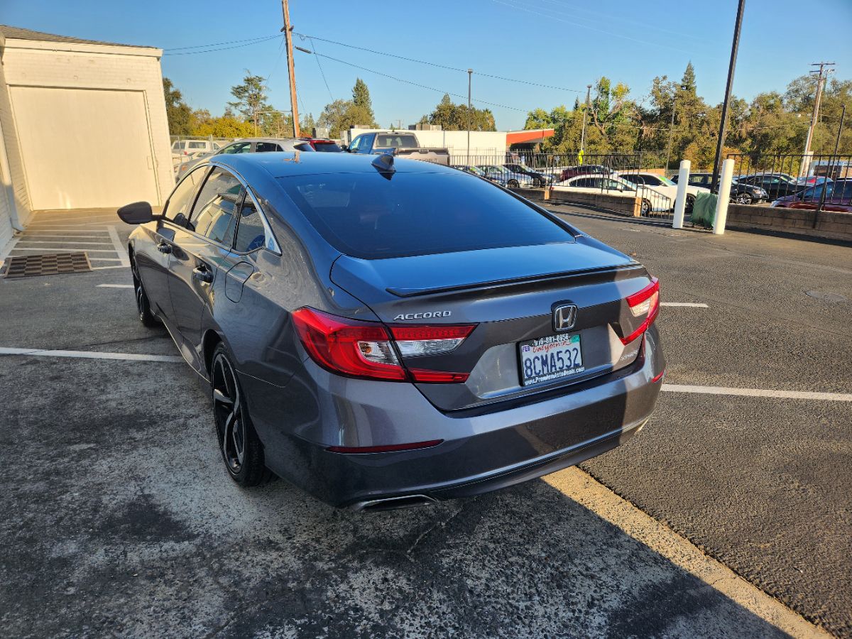 Honda Accord photo 3