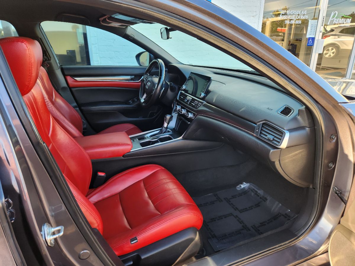 Honda Accord photo 13