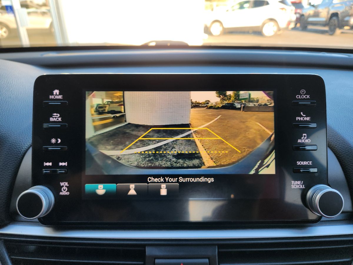 Honda Accord photo 17