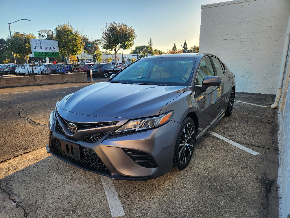 Toyota Camry photo 21