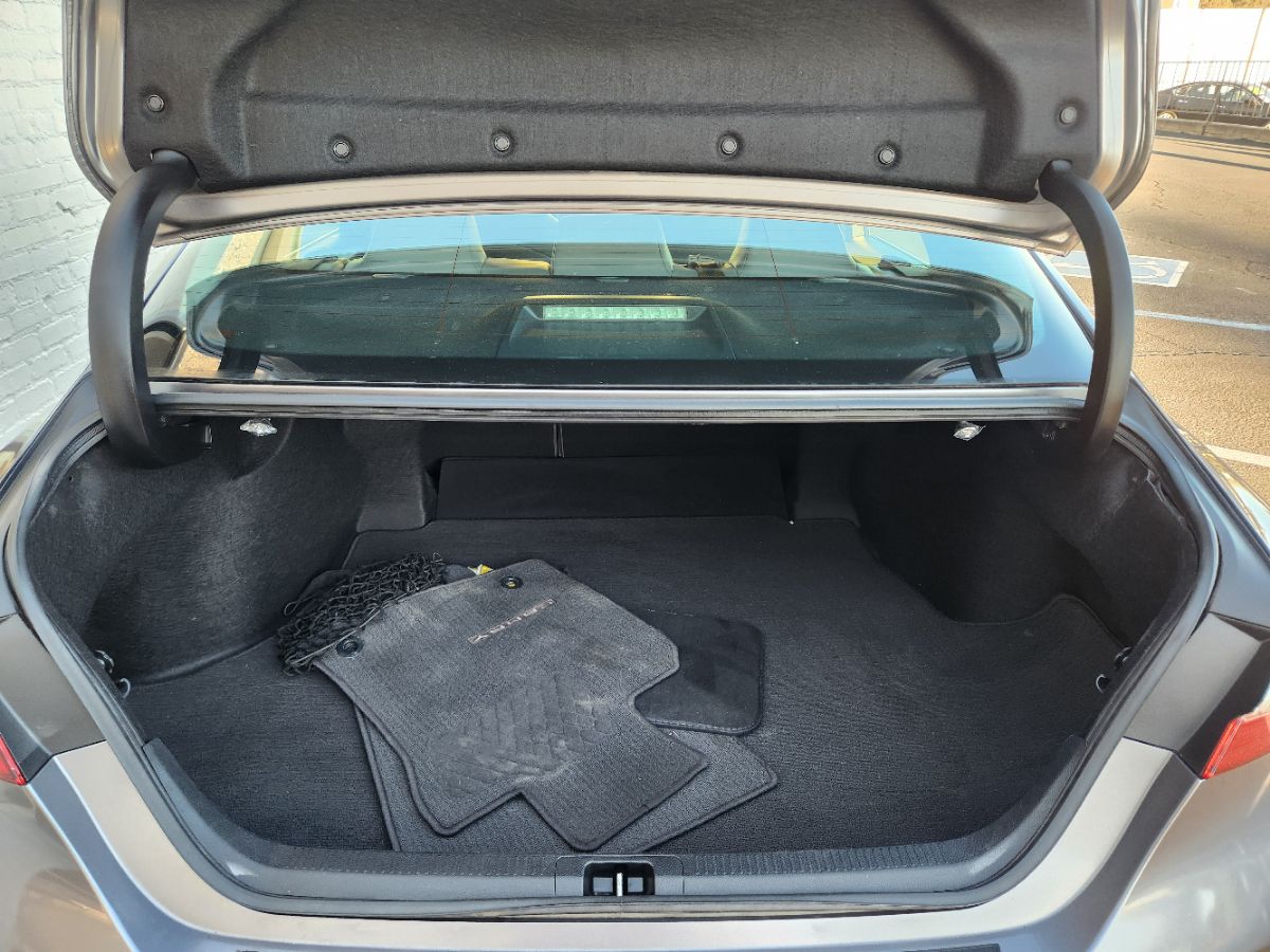 Toyota Camry photo 10