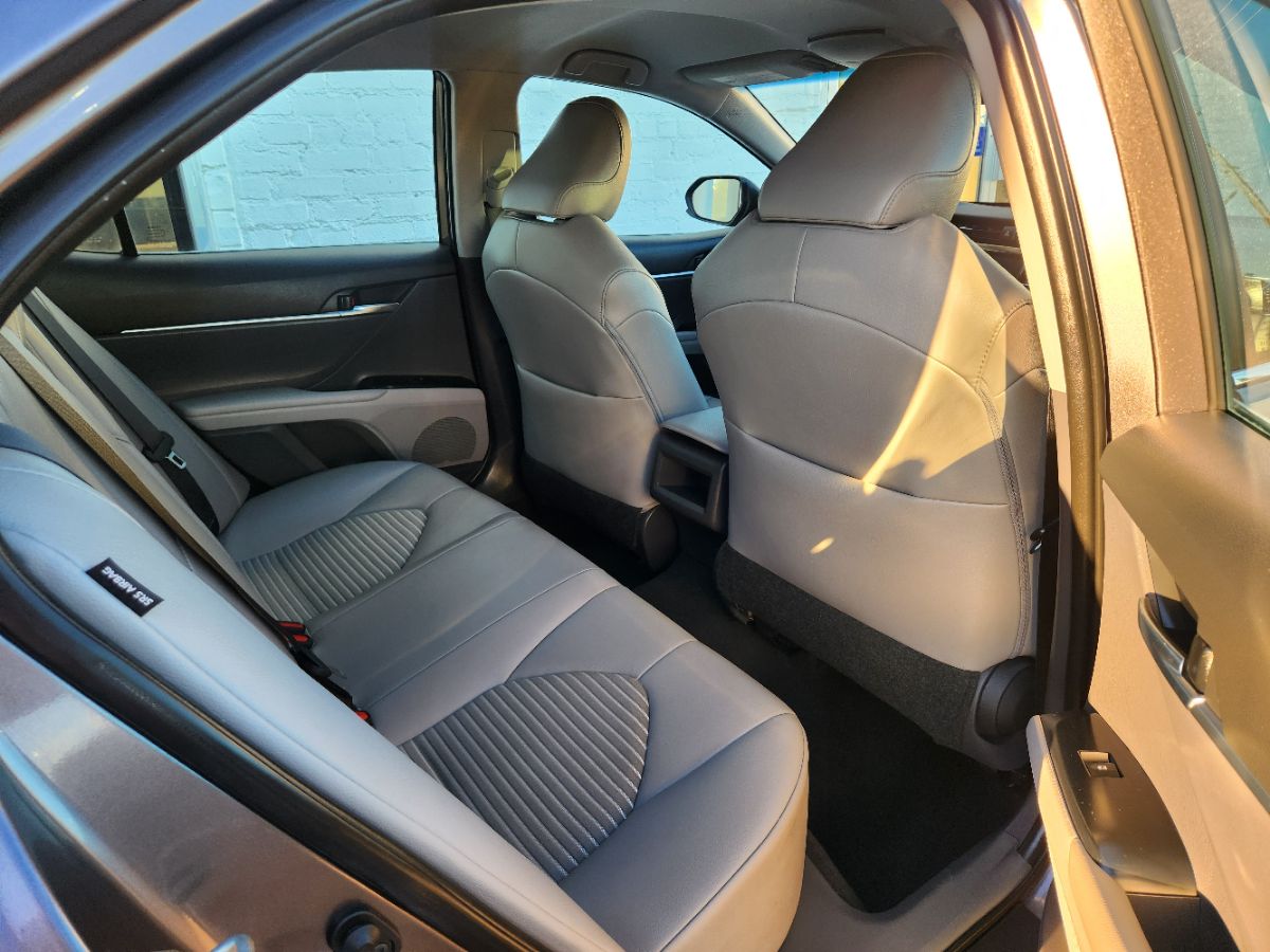 Toyota Camry photo 11