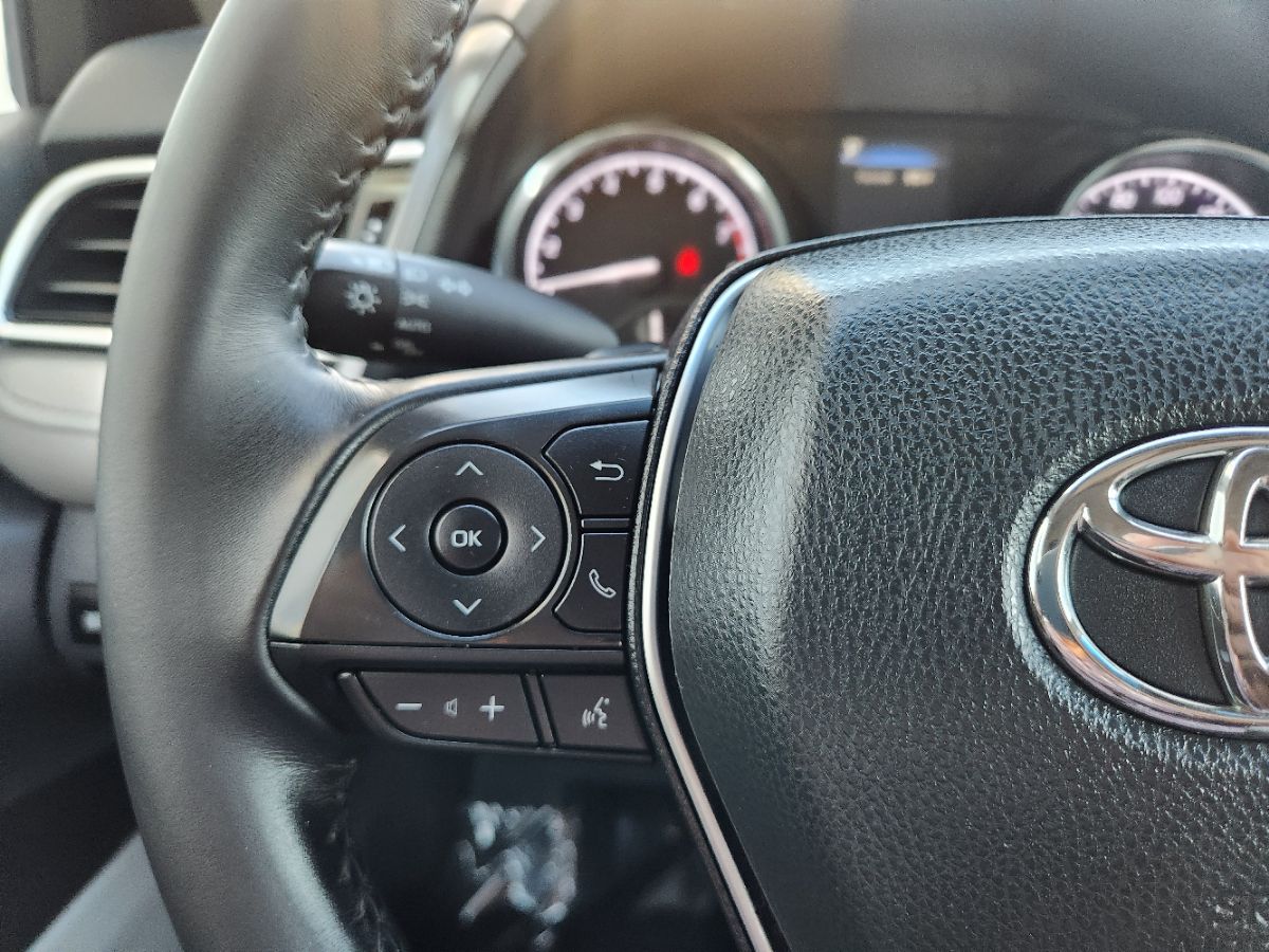 Toyota Camry photo 17