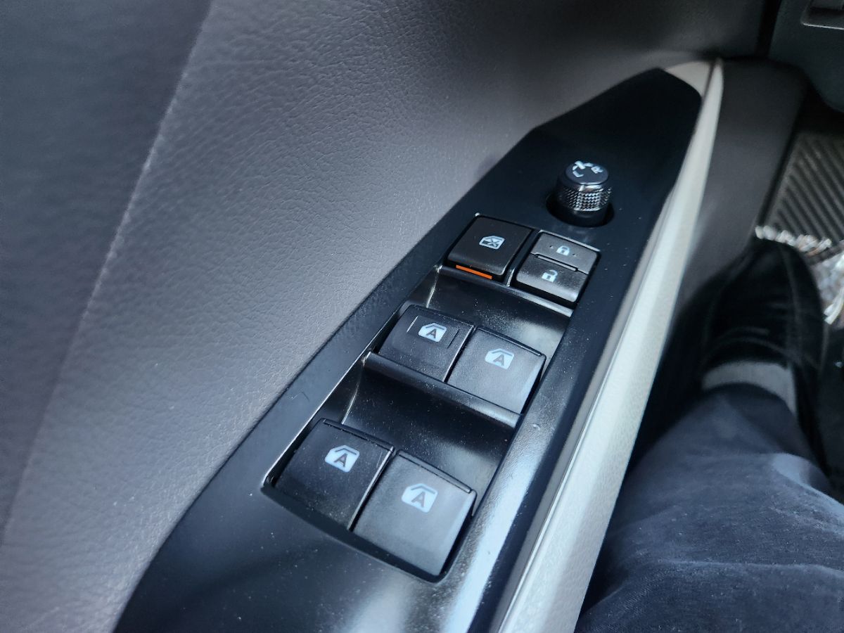 Toyota Camry photo 20