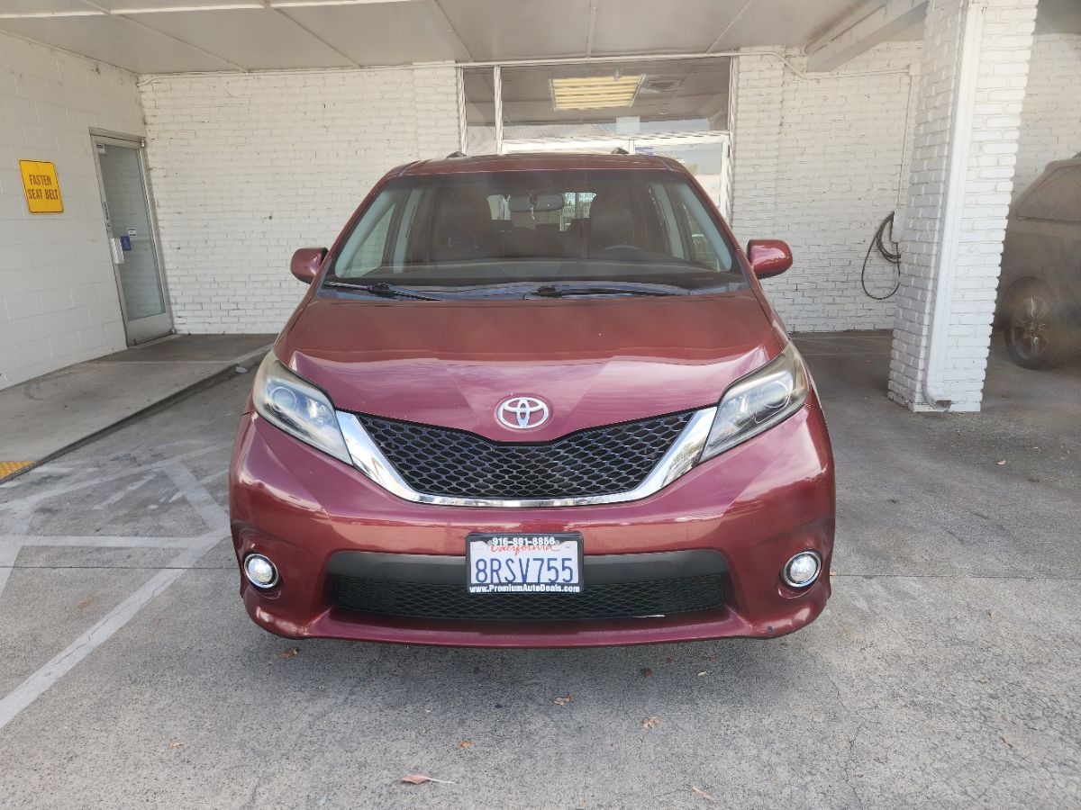 Toyota Sienna photo 8