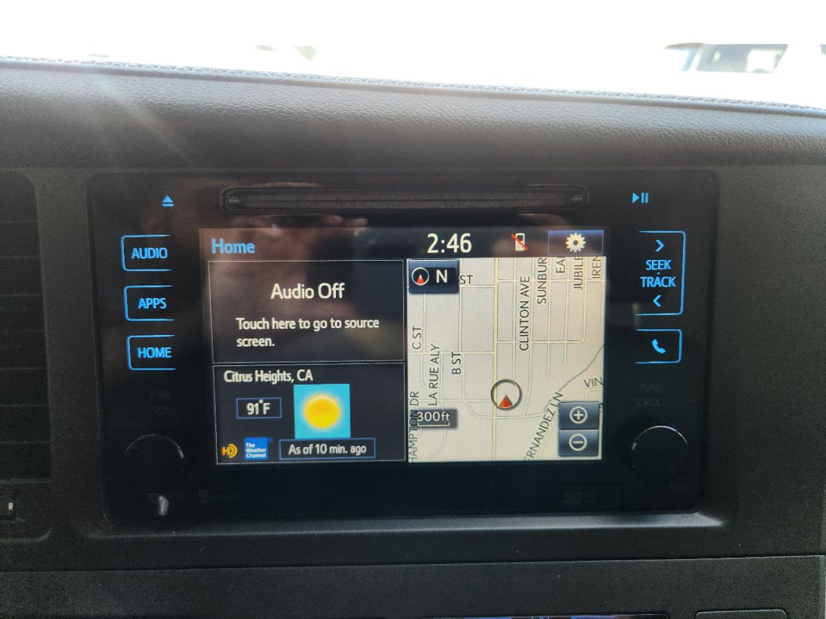 Toyota Sienna photo 17