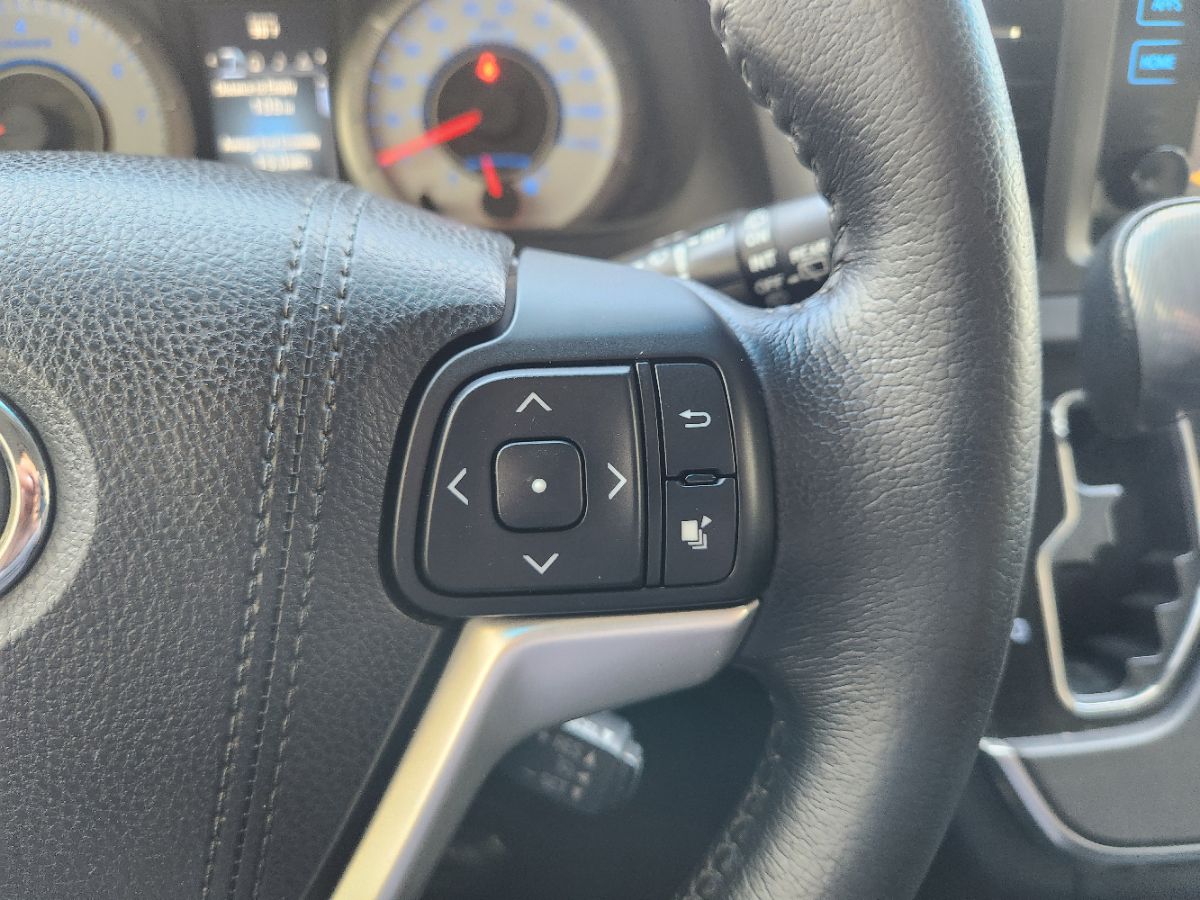 Toyota Sienna photo 23